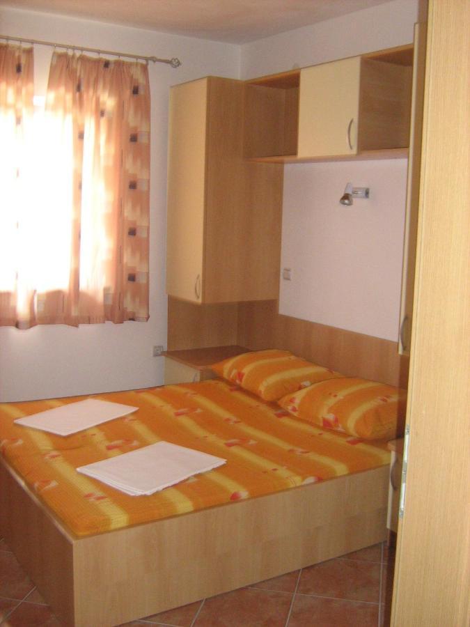 Apartments By The Sea Gradac, Makarska - 13681 Градац Екстериор снимка