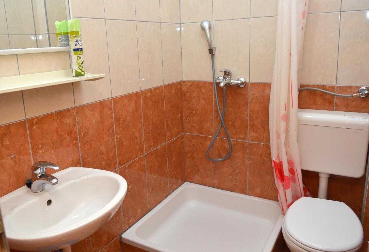 Apartments By The Sea Gradac, Makarska - 13681 Градац Екстериор снимка