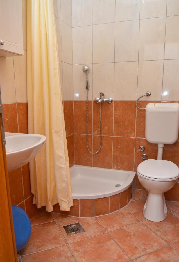 Apartments By The Sea Gradac, Makarska - 13681 Градац Екстериор снимка