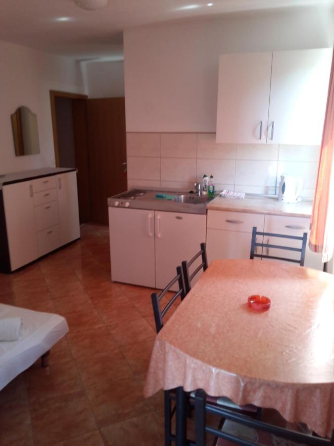 Apartments By The Sea Gradac, Makarska - 13681 Градац Екстериор снимка