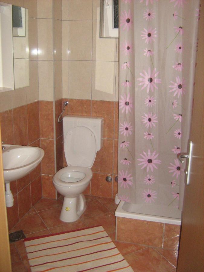 Apartments By The Sea Gradac, Makarska - 13681 Градац Екстериор снимка
