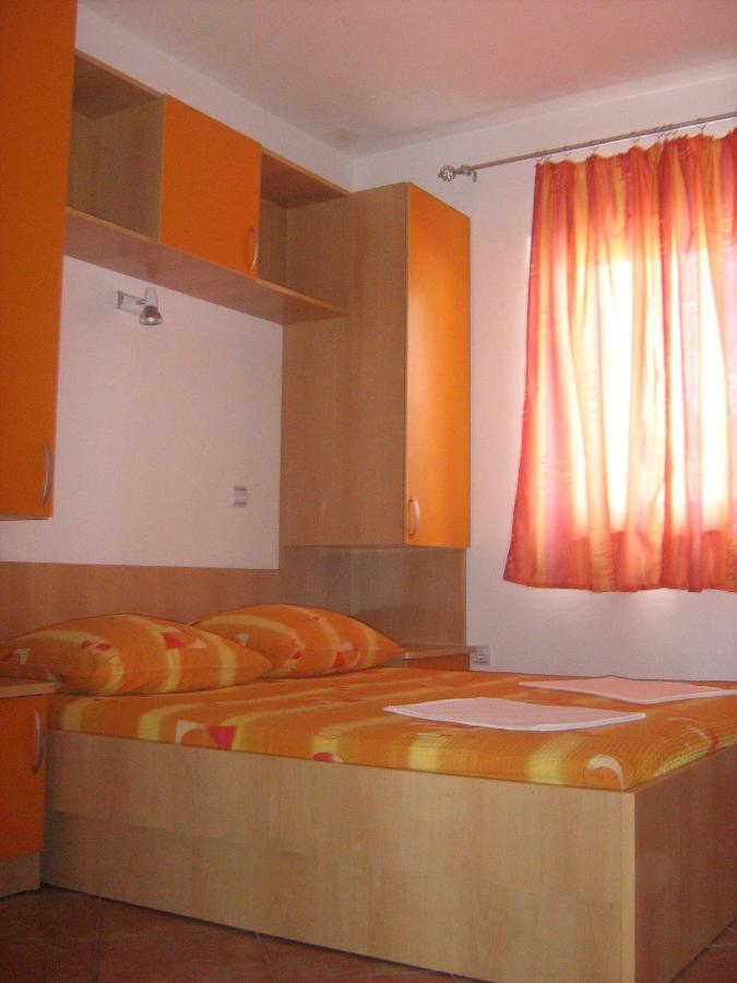 Apartments By The Sea Gradac, Makarska - 13681 Градац Екстериор снимка