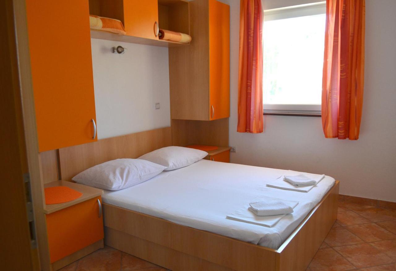 Apartments By The Sea Gradac, Makarska - 13681 Градац Екстериор снимка