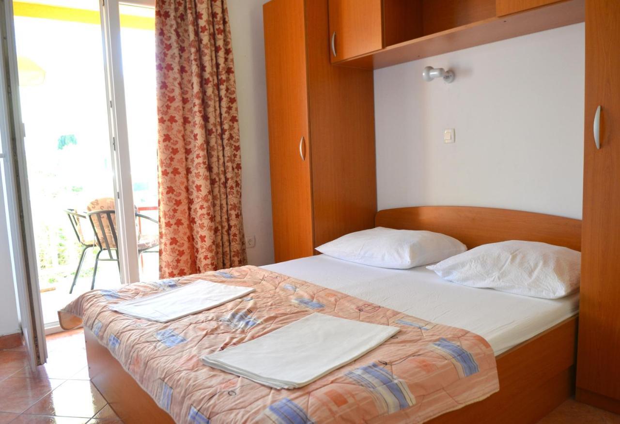 Apartments By The Sea Gradac, Makarska - 13681 Градац Екстериор снимка