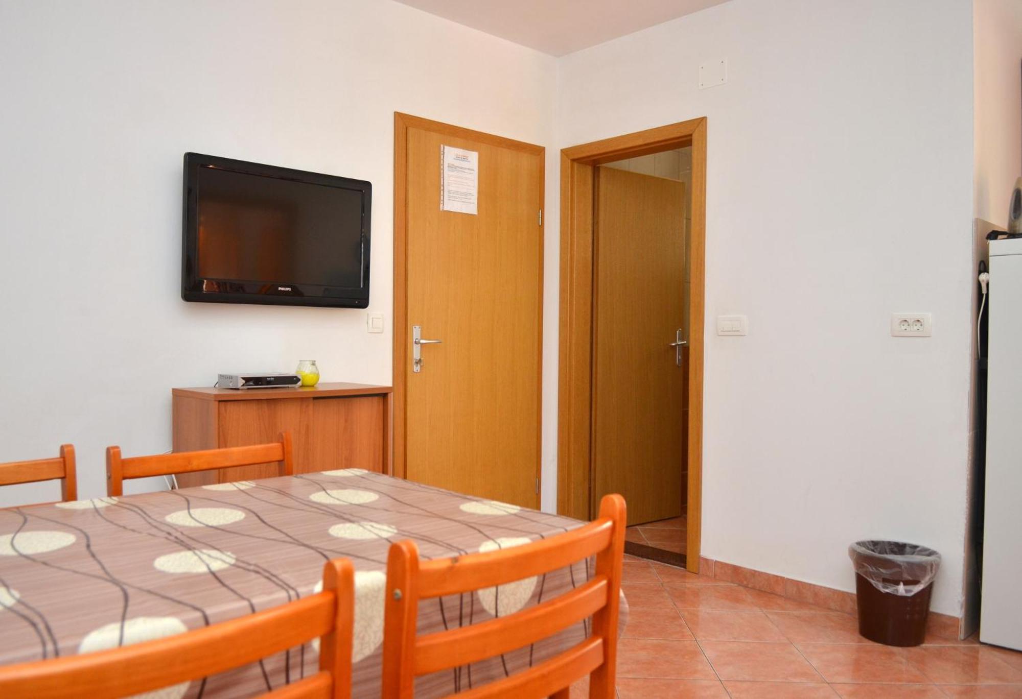 Apartments By The Sea Gradac, Makarska - 13681 Градац Стая снимка
