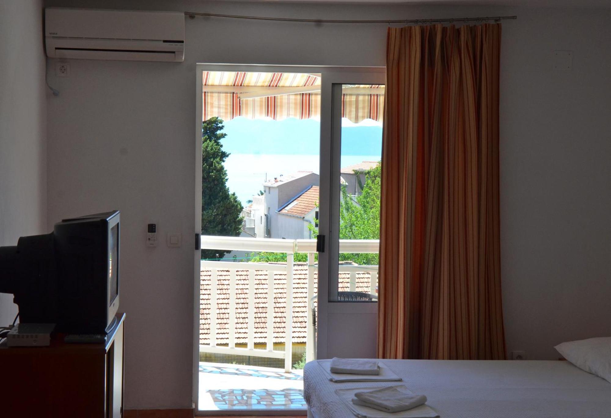 Apartments By The Sea Gradac, Makarska - 13681 Градац Стая снимка